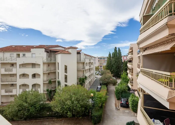 Les Platanes-4 By Interhome